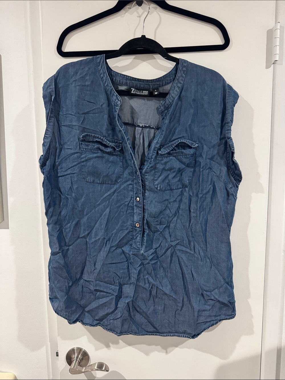 BNWOT NY&Co 7th Ave Indigo Denim Sleeveless Henley Blouse XL Lyocell
